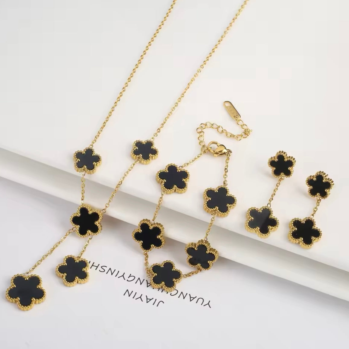 Set Collana, Bracciale e Orecchini ‘Luck’ Oro